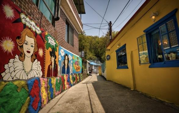 Jaman Mural Village