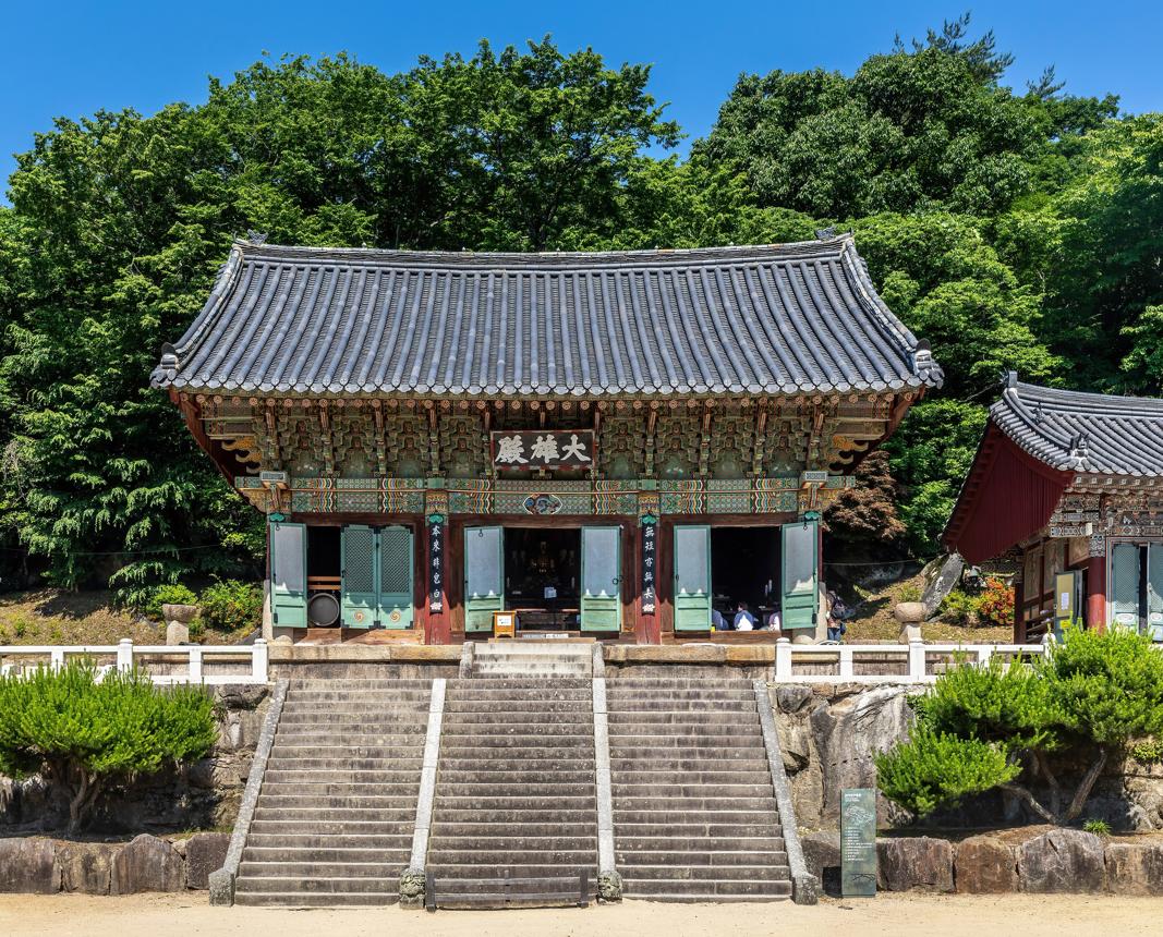 Beomeosa Temple