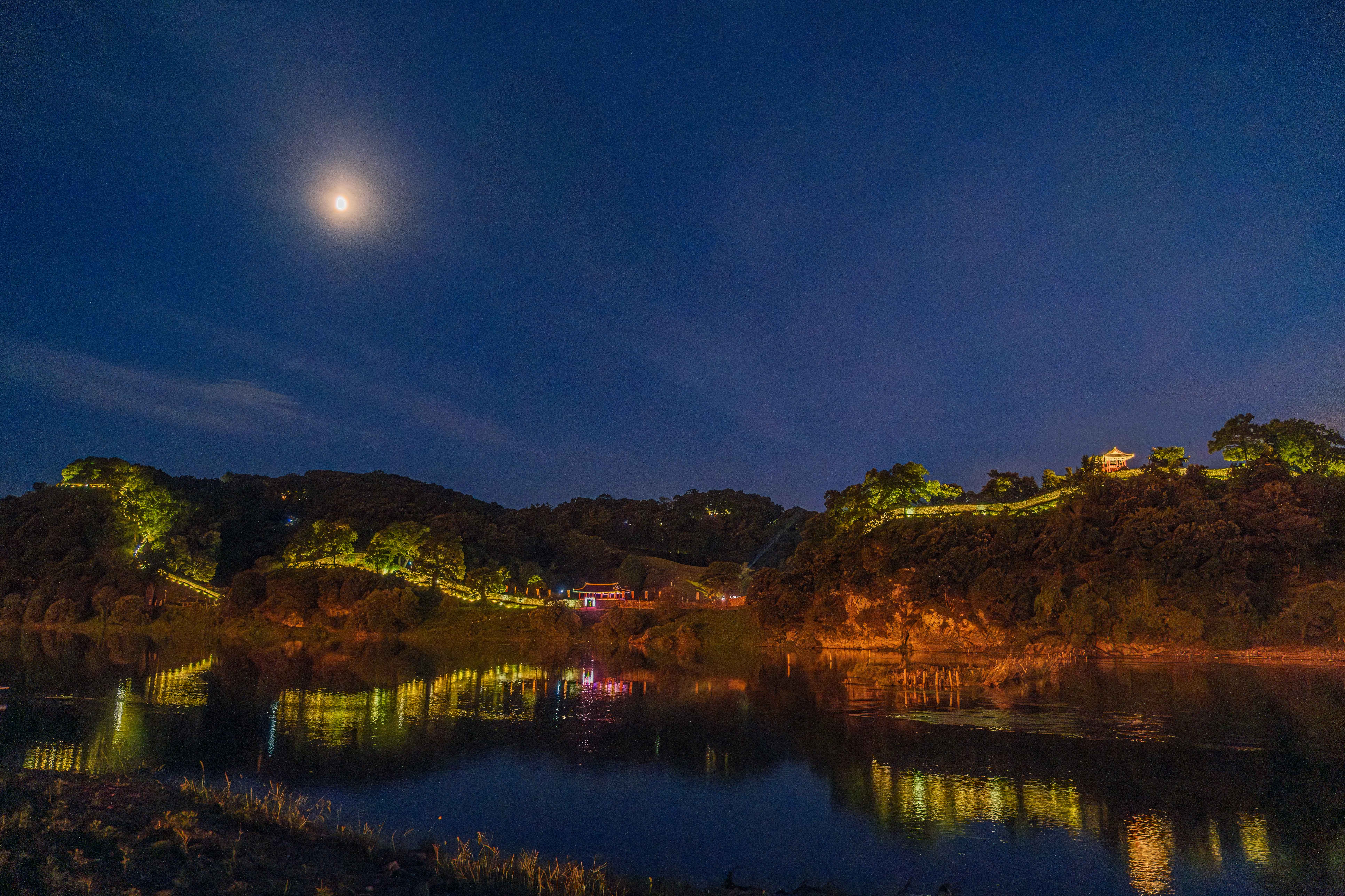 Gongsanseong Fortress & Baekje Royal Tombs